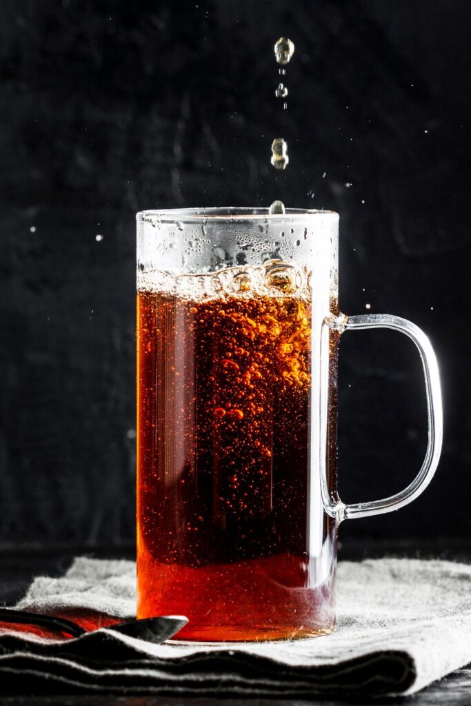 "Jarro de Cerveza Red Irish espumosa"